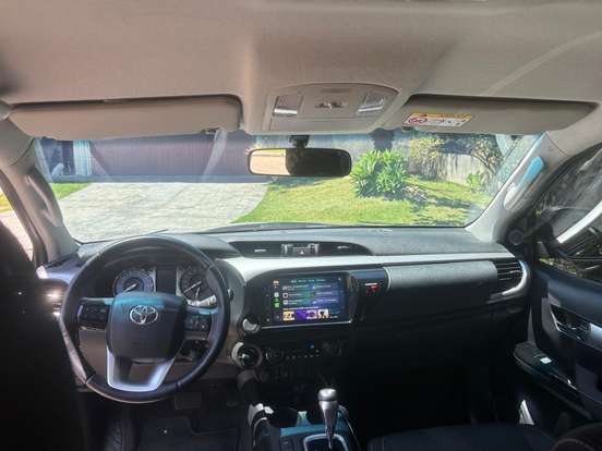 TOYOTA-HILUX-2024