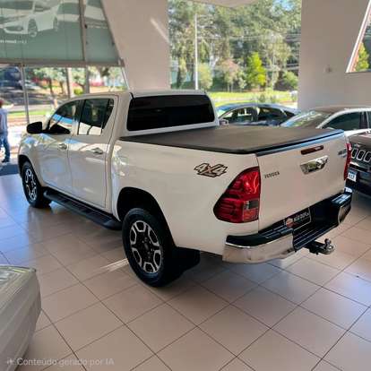TOYOTA-HILUX-2017