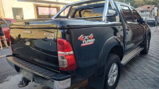 TOYOTA-HILUX-2014