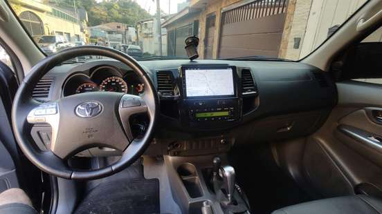 TOYOTA-HILUX-2014