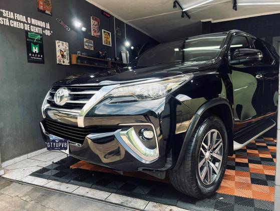 TOYOTA HILUX SW4 2.8 SRX 4X4 16V TURBO INTERCOOLER DIESEL 4P AUTOMÁTICO