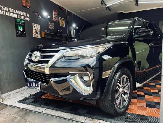 TOYOTA-HILUX SW4-2.8 SRX 4X4 16V TURBO INTERCOOLER DIESEL 4P AUTOMÁTICO TOYOTA-HILUX SW4-2018