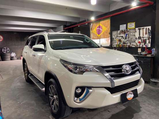 TOYOTA-HILUX SW4-2020