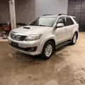 TOYOTA HILUX SW4 3.0 SRV 4X4 7 LUGARES 16V TURBO INTERCOOLER DIESEL 4P AUTOMÁTICO TOYOTA HILUX SW4 3.0 SRV 4X4 7 LUGARES 16V TURBO INTERCOOLER DIESEL 4P AUTOMÁTICO