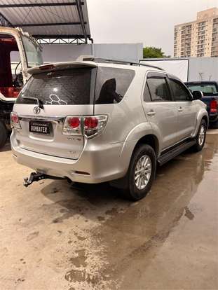 TOYOTA-HILUX SW4-2013