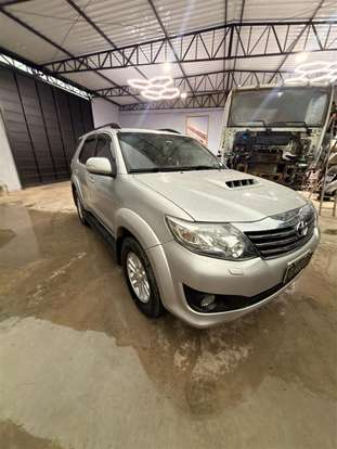 TOYOTA-HILUX SW4-2013
