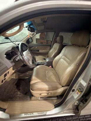 TOYOTA-HILUX SW4-2013