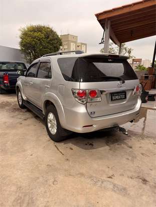 TOYOTA-HILUX SW4-2013
