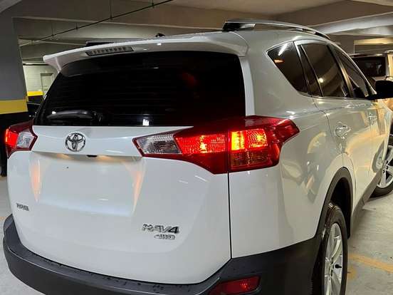 TOYOTA-RAV4-2.0 4X4 16V GASOLINA 4P AUTOMÁTICO TOYOTA-RAV4-2013
