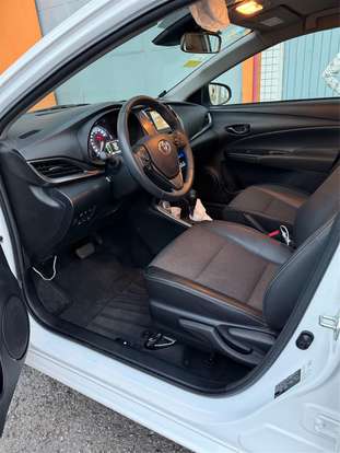 TOYOTA-YARIS-2024