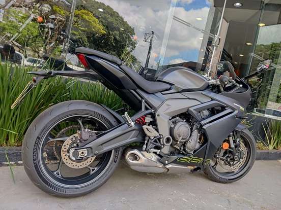 TRIUMPH-DAYTONA 660 TRIUMPH-DAYTONA 660-2024