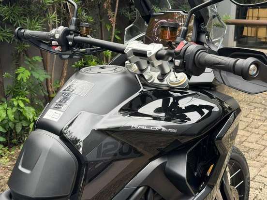 TRIUMPH-TIGER 1200 BLACK EDITION-2025