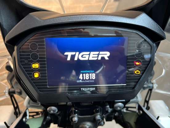 TRIUMPH-TIGER 800 XCA-2019