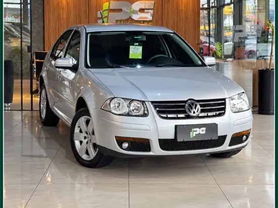 VOLKSWAGEN-BORA-2.0 MI 8V FLEX 4P MANUAL VOLKSWAGEN-BORA-2010