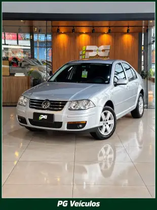 VOLKSWAGEN-BORA-2010