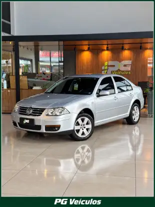 VOLKSWAGEN-BORA-2010