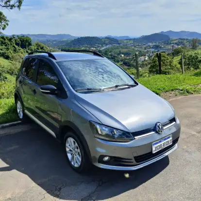 VOLKSWAGEN-FOX-2017