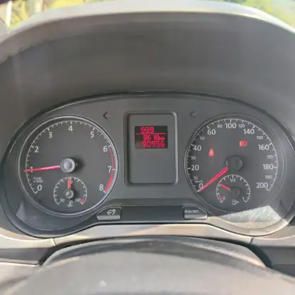 VOLKSWAGEN-FOX-2017