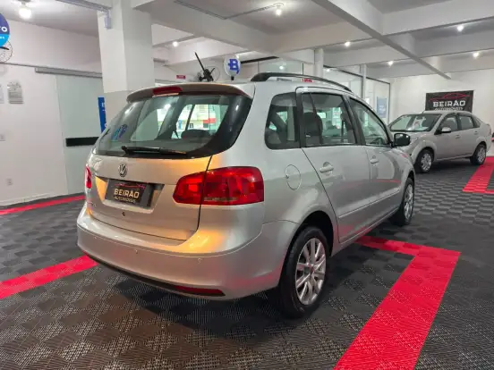 VOLKSWAGEN-FOX-2013
