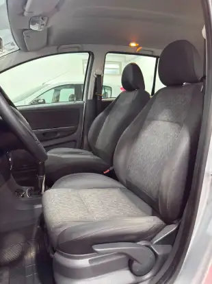 VOLKSWAGEN-FOX-2013