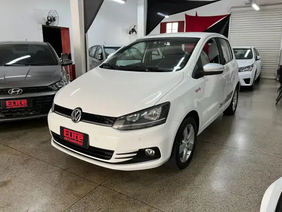VOLKSWAGEN-FOX-2015