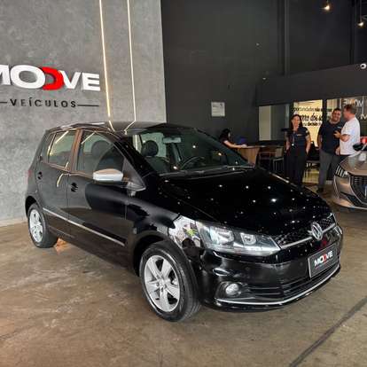 VOLKSWAGEN-FOX-2015