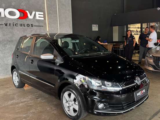 VOLKSWAGEN-FOX-1.6 MI ROCK IN RIO 8V FLEX 4P MANUAL VOLKSWAGEN-FOX-2015