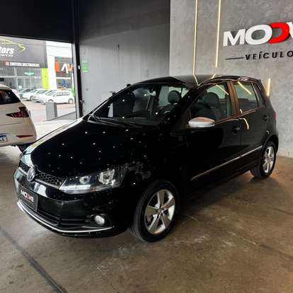 VOLKSWAGEN-FOX-2015