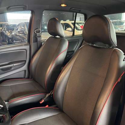 VOLKSWAGEN-FOX-2015