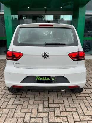 VOLKSWAGEN-FOX-2021