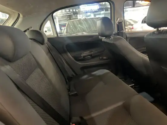 VOLKSWAGEN-GOL-2015