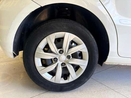 VOLKSWAGEN-GOL-1.0 12V MPI TOTALFLEX TRENDLINE 4P MANUAL VOLKSWAGEN-GOL-2018