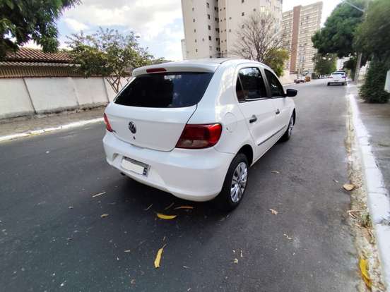 VOLKSWAGEN-GOL-2011