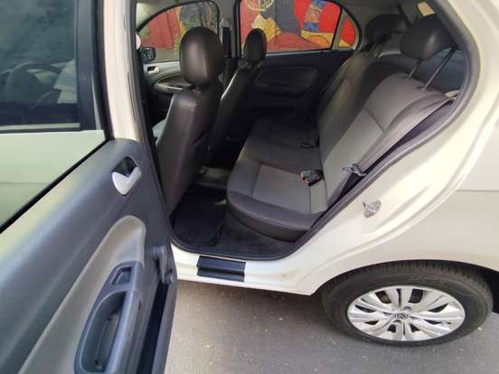 VOLKSWAGEN-GOL-2011