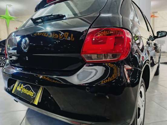VOLKSWAGEN-GOL-2015