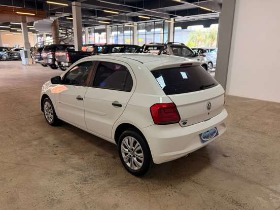 VOLKSWAGEN-GOL-2021