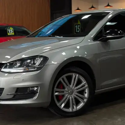 VOLKSWAGEN-GOLF-1.4 TSI HIGHLINE 16V GASOLINA 4P AUTOMÁTICO VOLKSWAGEN-GOLF-2015