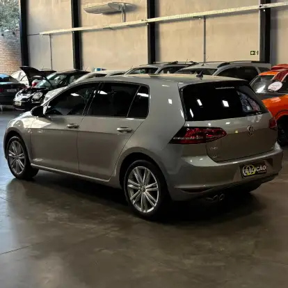 VOLKSWAGEN-GOLF-1.4 TSI HIGHLINE 16V GASOLINA 4P AUTOMÁTICO VOLKSWAGEN-GOLF-2015