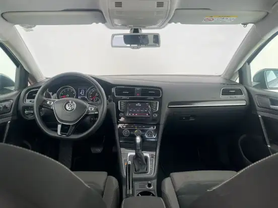VOLKSWAGEN-GOLF-2014