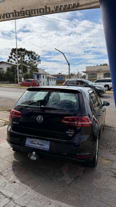 VOLKSWAGEN-GOLF-2014