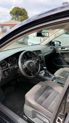 VOLKSWAGEN-GOLF-2014