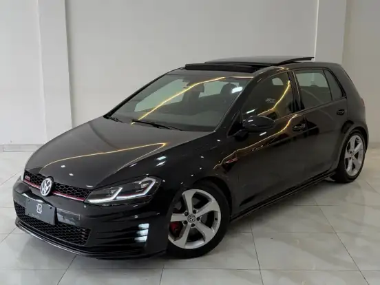 VOLKSWAGEN-GOLF-2.0 TSI GTI 16V TURBO GASOLINA 4P AUTOMÁTICO VOLKSWAGEN-GOLF-2015