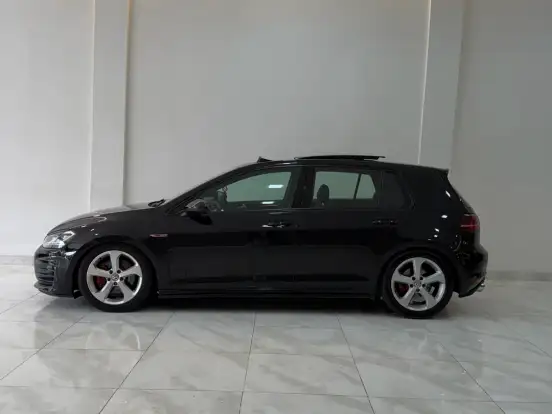 VOLKSWAGEN-GOLF-2.0 TSI GTI 16V TURBO GASOLINA 4P AUTOMÁTICO VOLKSWAGEN-GOLF-2015