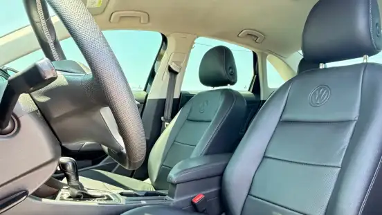VOLKSWAGEN-JETTA-2019