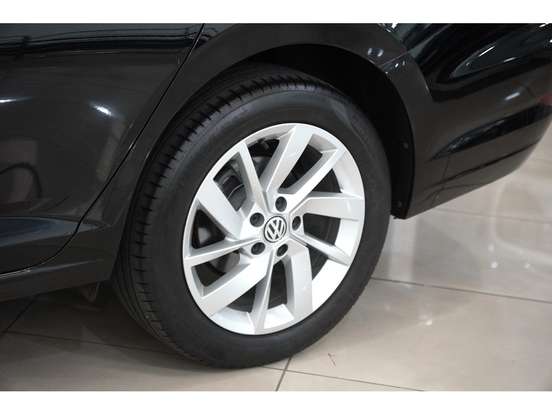VOLKSWAGEN-JETTA-2018