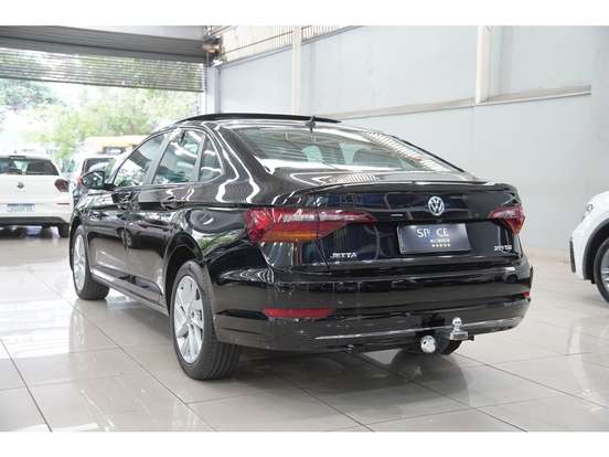 VOLKSWAGEN-JETTA-2018