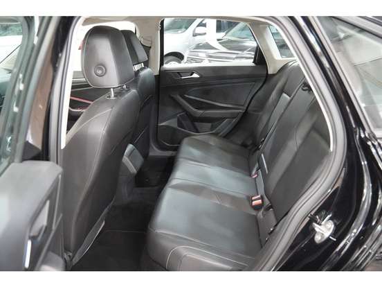 VOLKSWAGEN-JETTA-2018