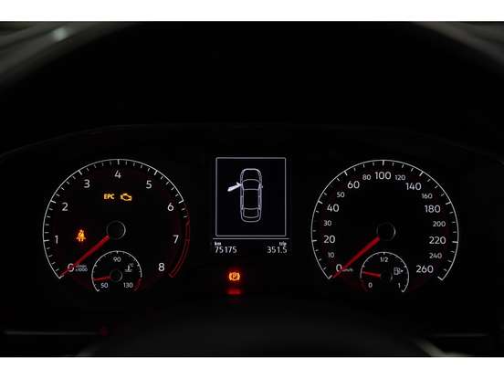 VOLKSWAGEN-JETTA-1.4 250 TSI TOTAL FLEX COMFORTLINE TIPTRONIC VOLKSWAGEN-JETTA-2018