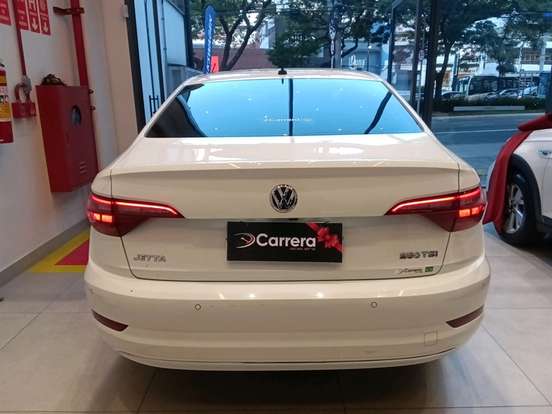 VOLKSWAGEN-JETTA-2019