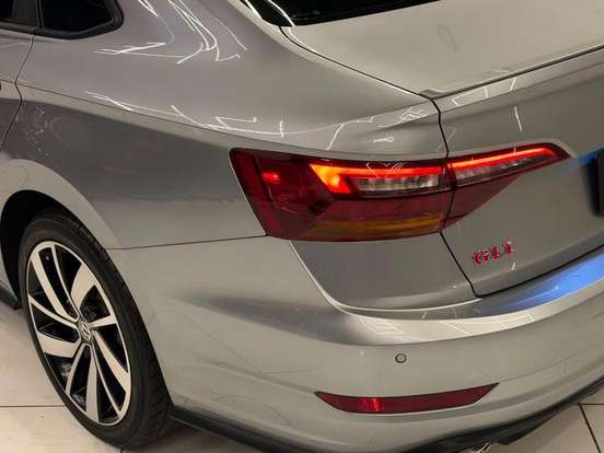 VOLKSWAGEN-JETTA-2020